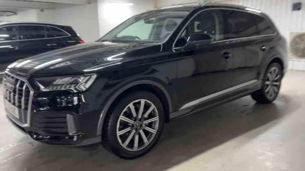 More views of Audi Q7