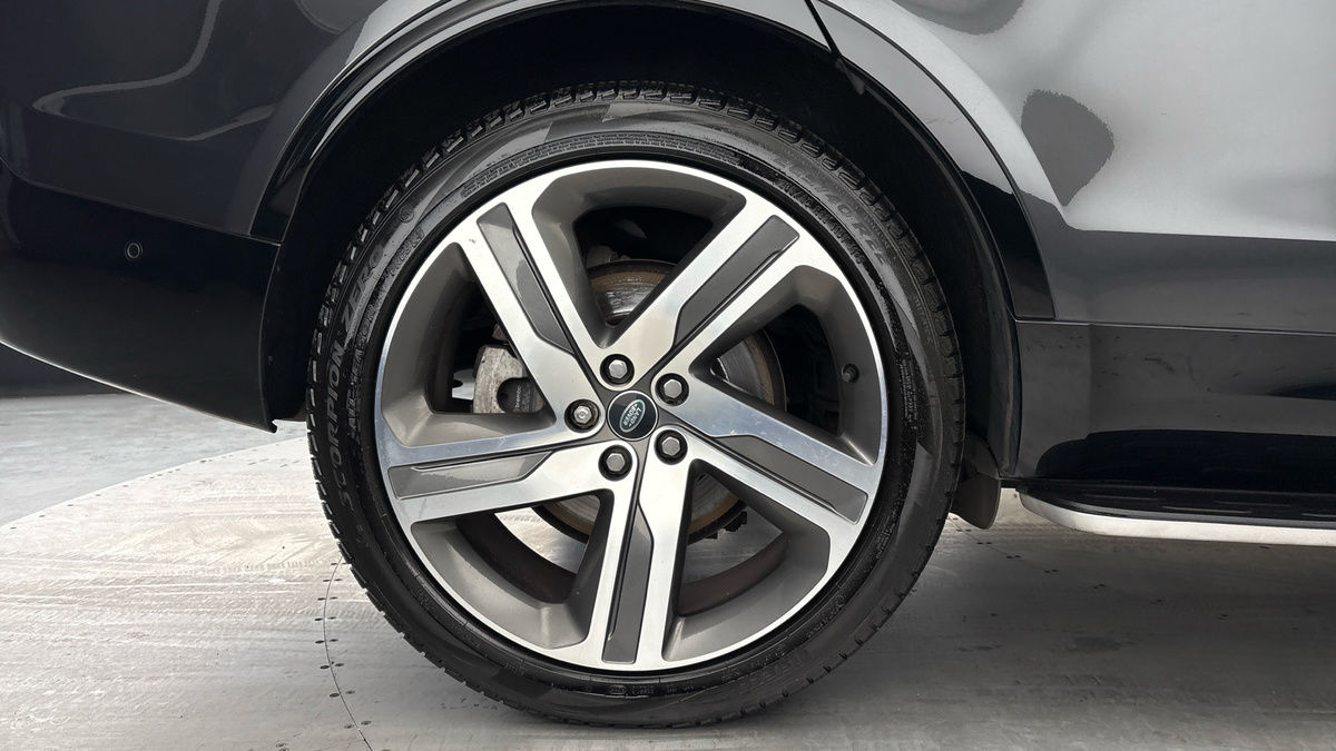 Land Rover Discovery Image 10