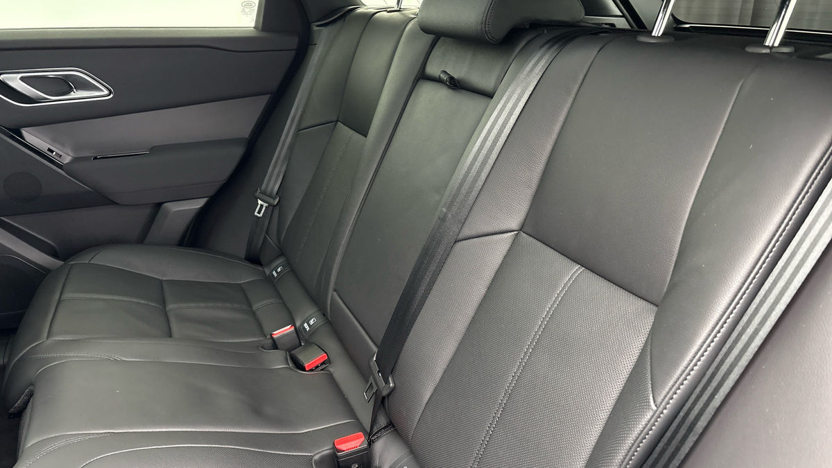 Land Rover Range Rover Velar Image 8