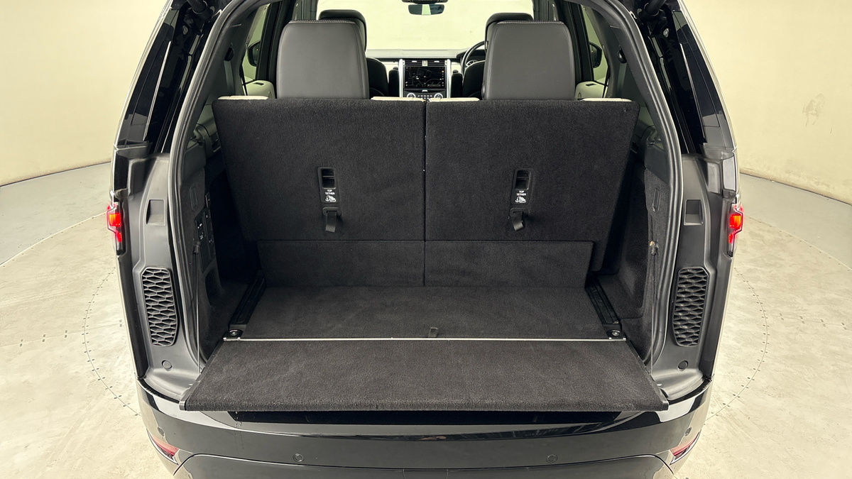 Land Rover Discovery Image 11