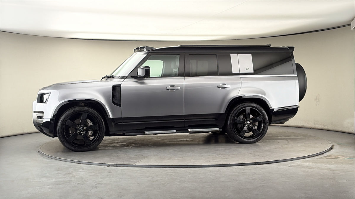 More views of Land Rover Defender 130