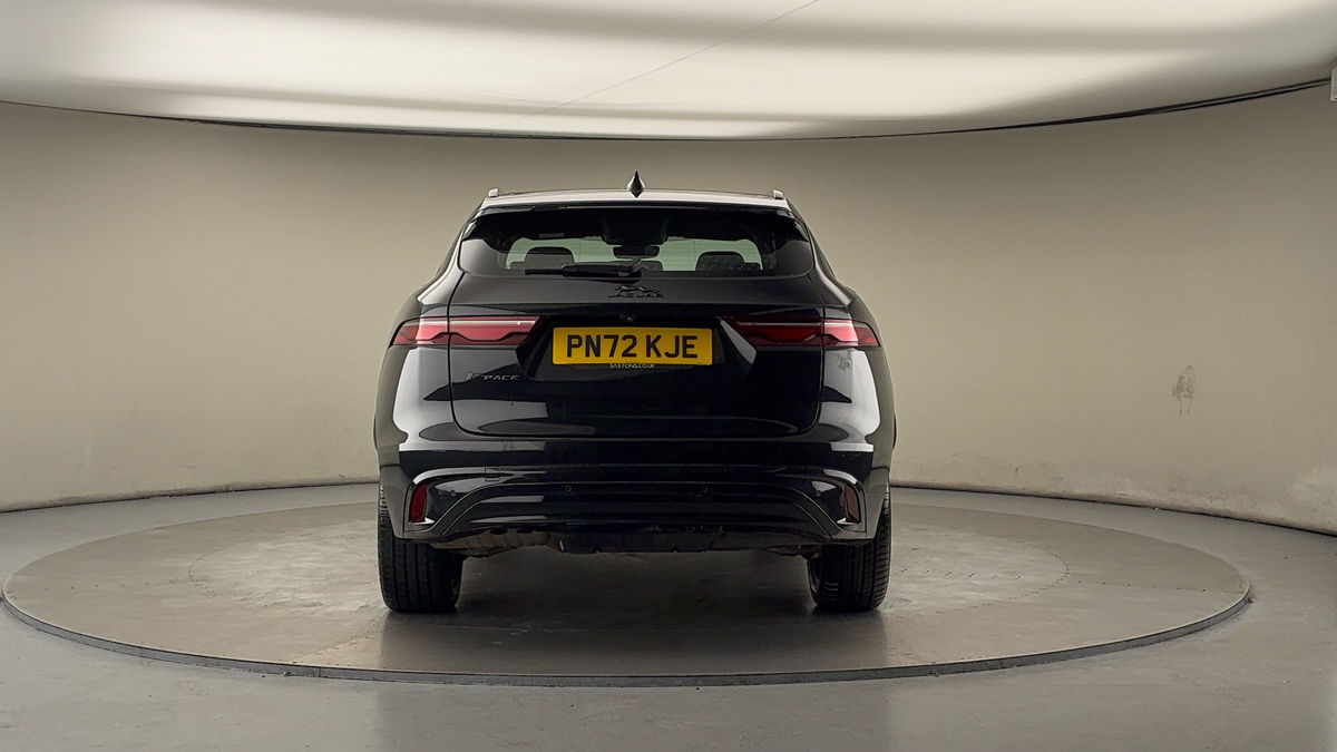 Jaguar F-PACE Image 4