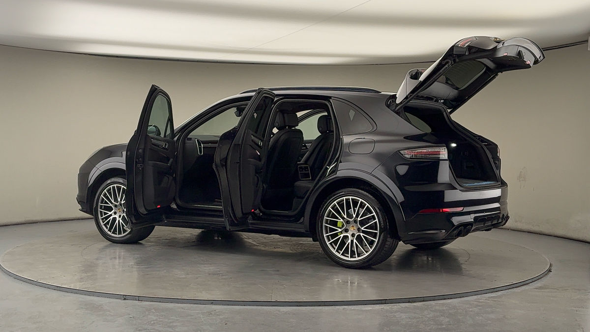 More views of Porsche Cayenne