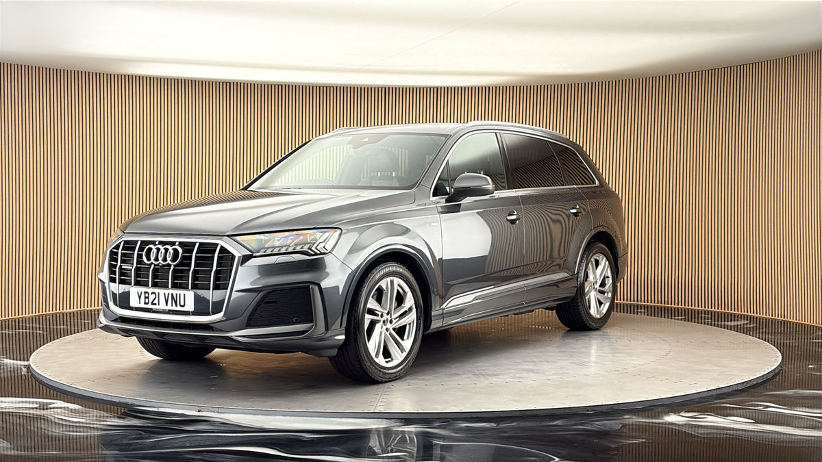 More views of Audi Q7