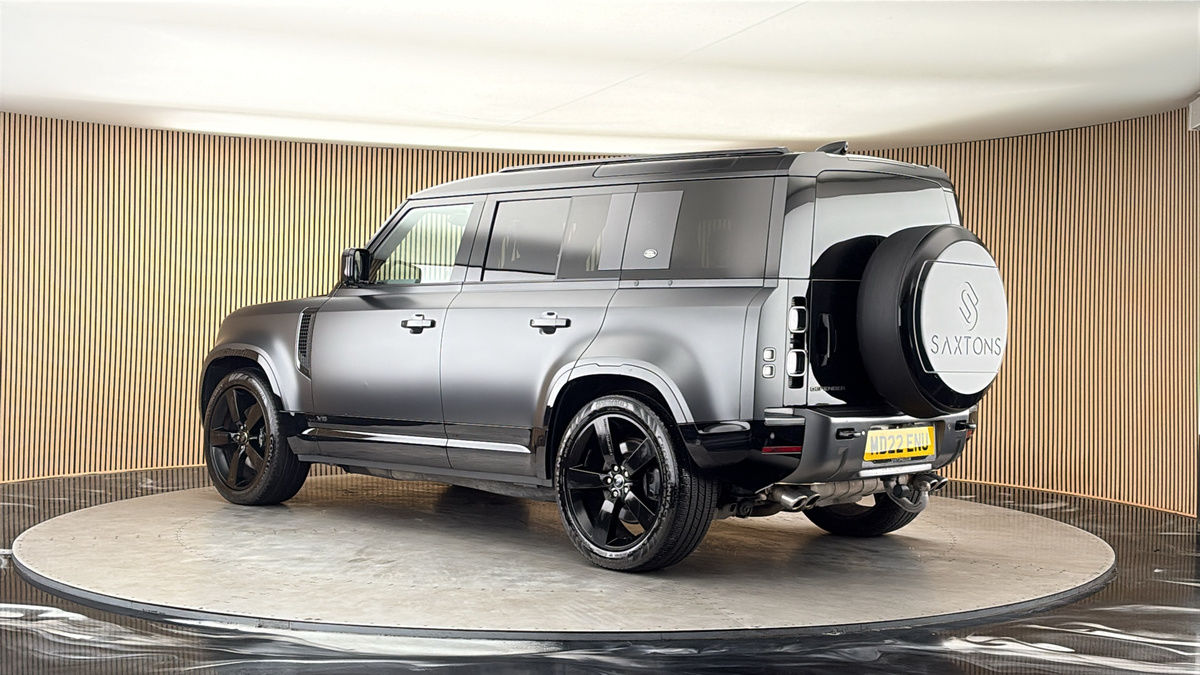 More views of Land Rover Defender 110