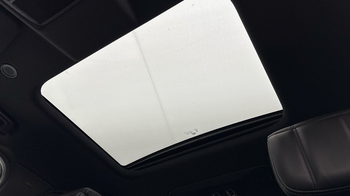 Land Rover Discovery Image 6