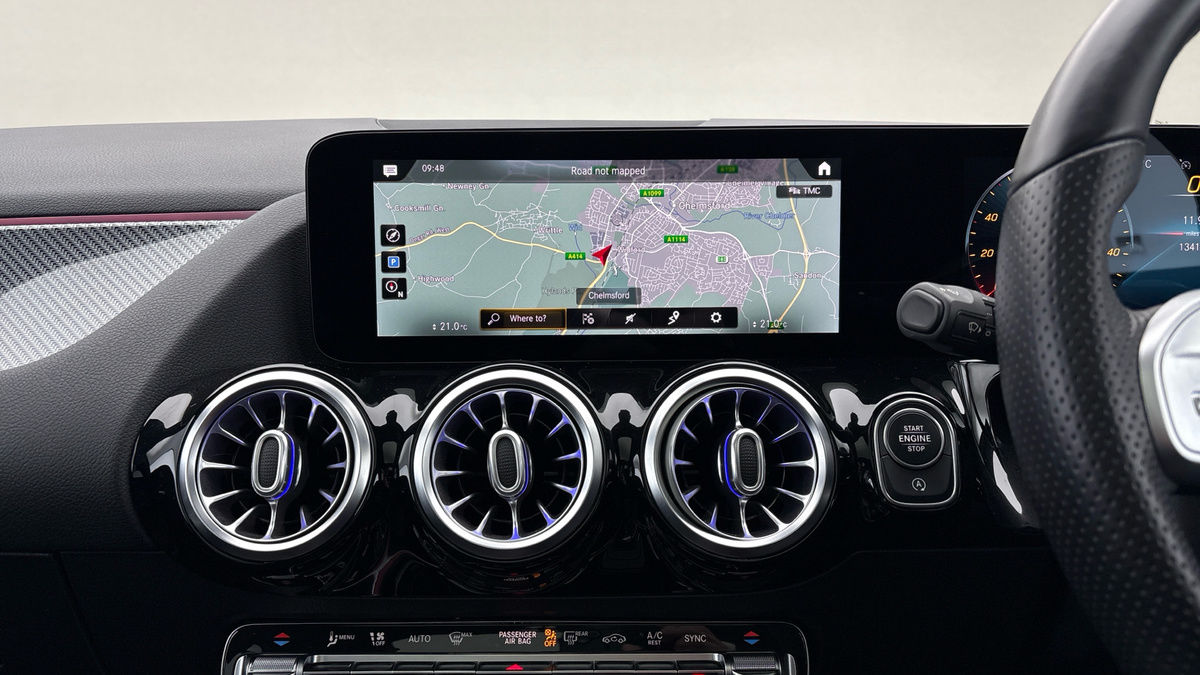 Mercedes-Benz GLA Image 17