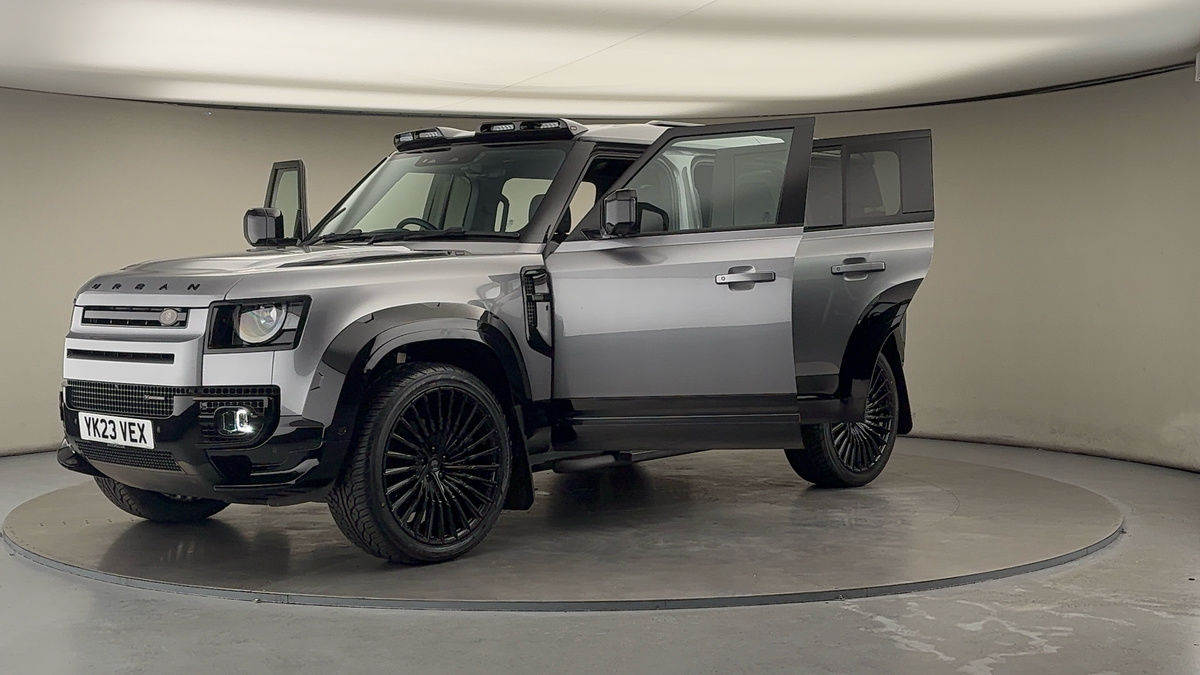 More views of Land Rover Defender 110