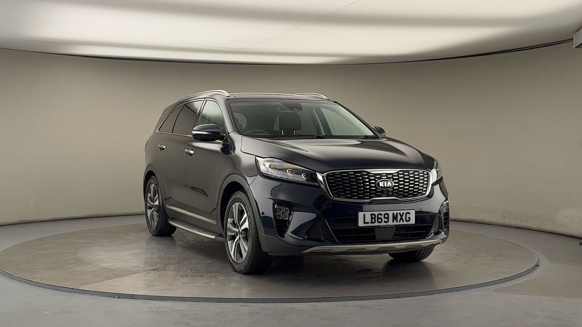 More views of Kia Sorento