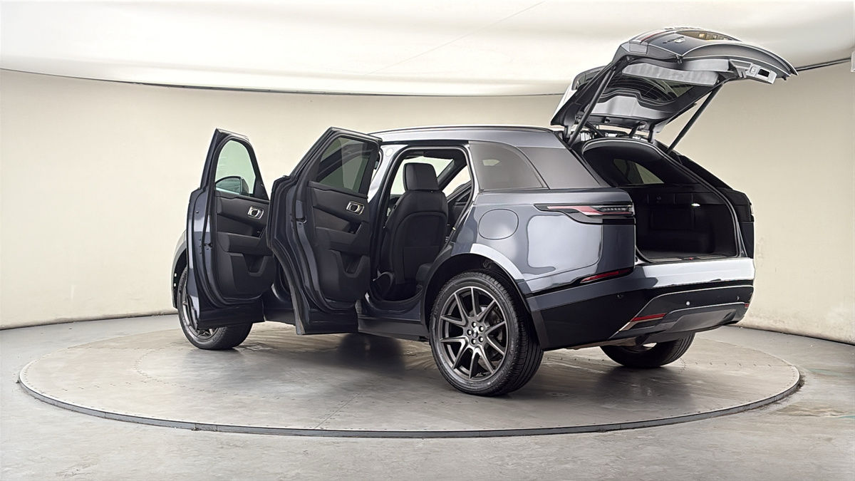 More views of Land Rover Range Rover Velar