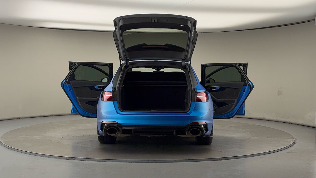 More views of Audi RS4 Avant