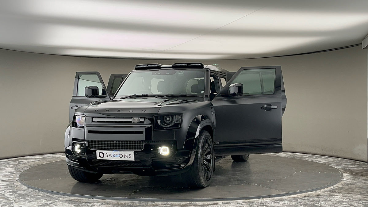 More views of Land Rover Defender 110