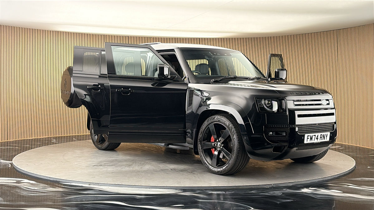 More views of Land Rover Defender 110