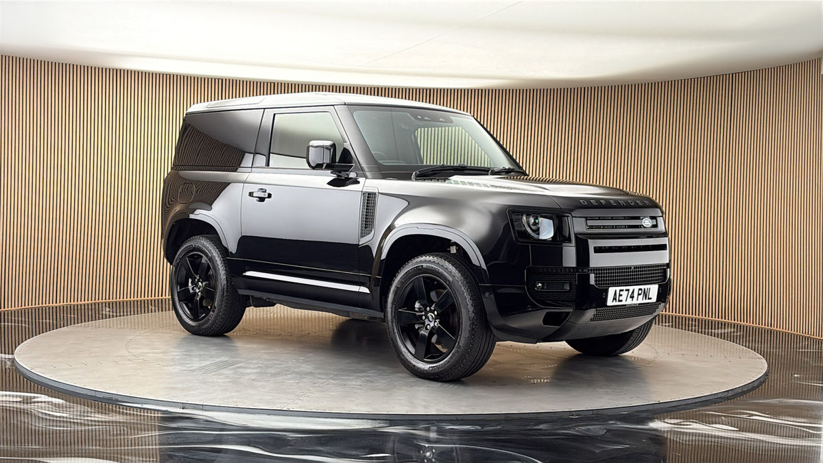 More views of Land Rover Defender 90