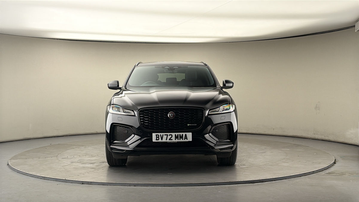 Jaguar F-PACE Image 3