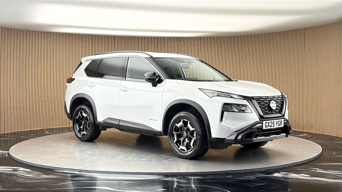 More views of Nissan X-Trail