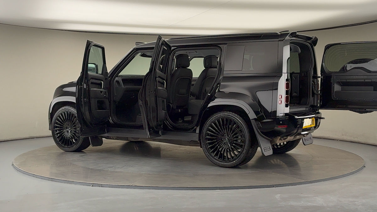 More views of Land Rover Defender 110