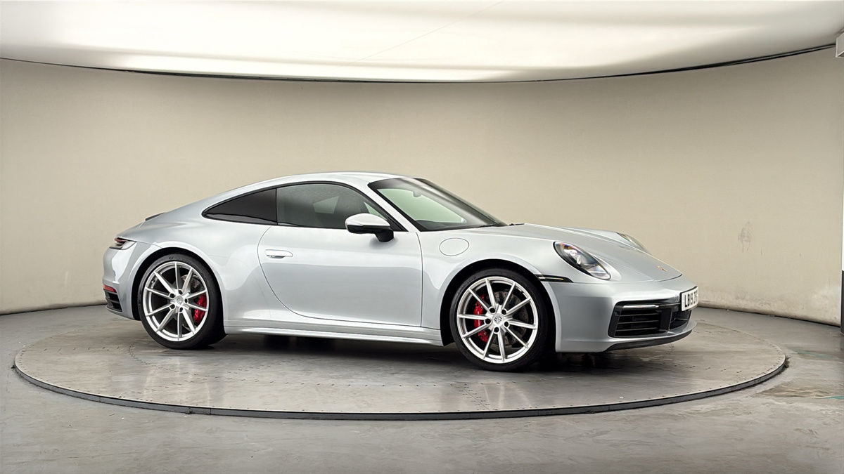 More views of Porsche 911
