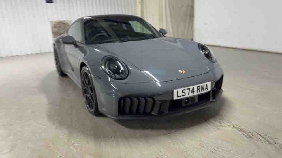 More views of Porsche 911