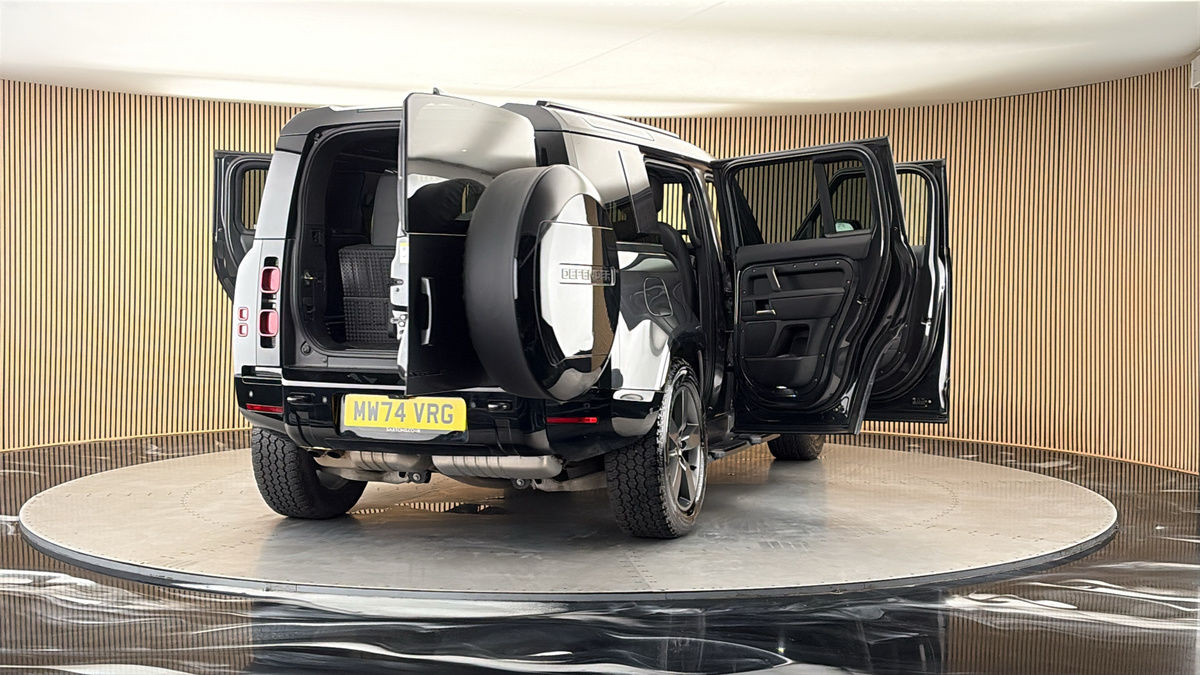 More views of Land Rover Defender 110