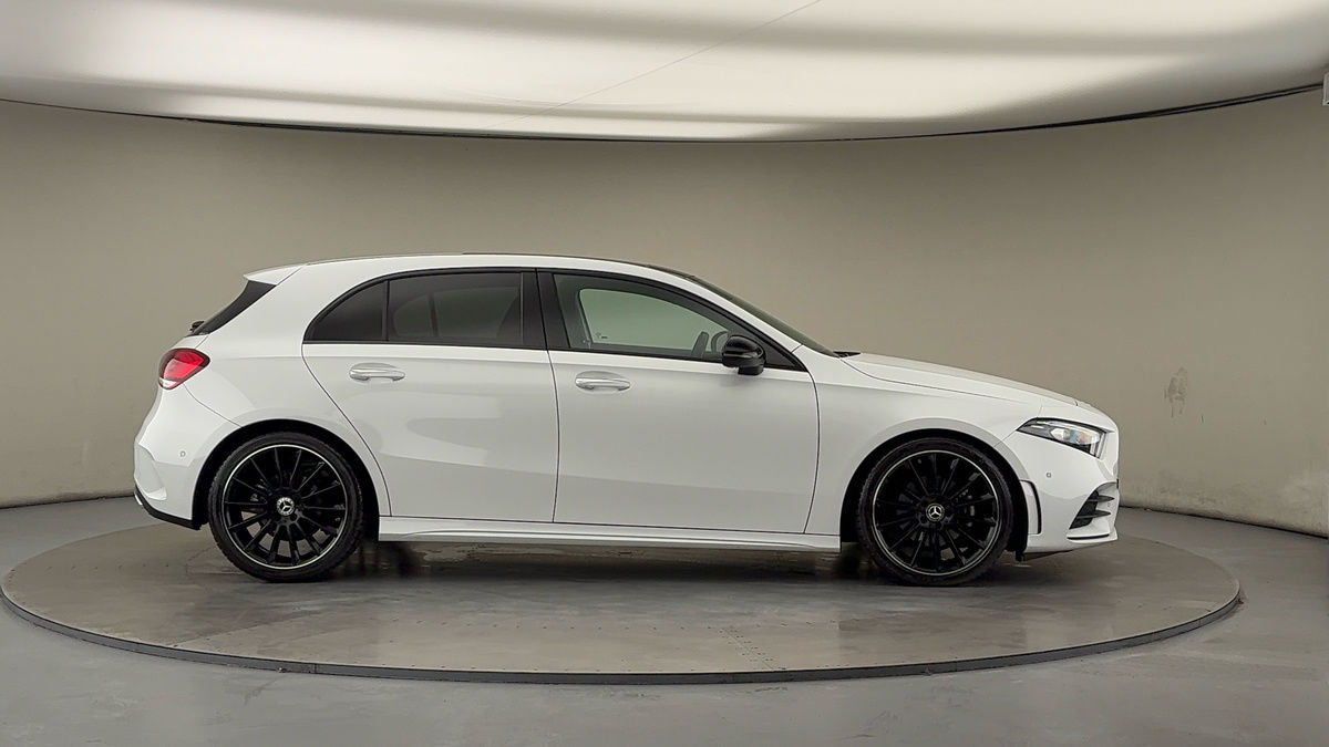 Mercedes-Benz A Class Image 16