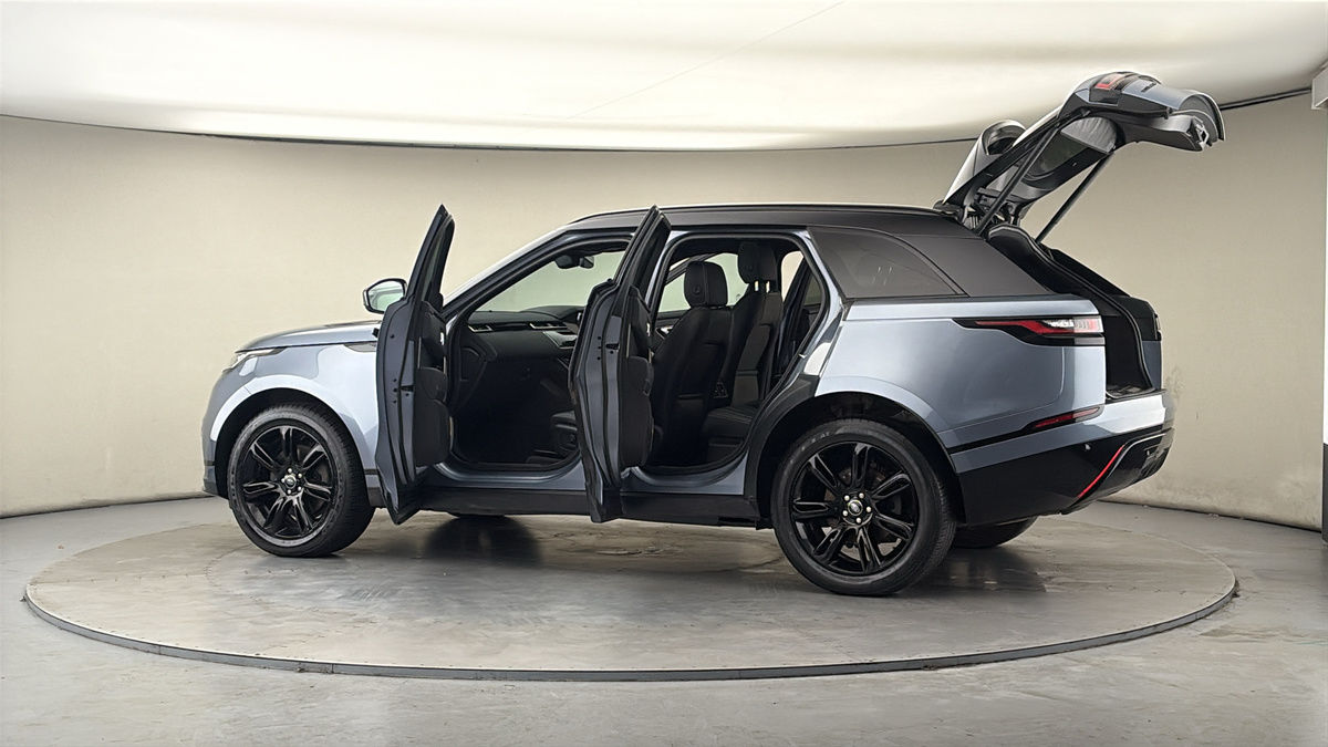 More views of Land Rover Range Rover Velar