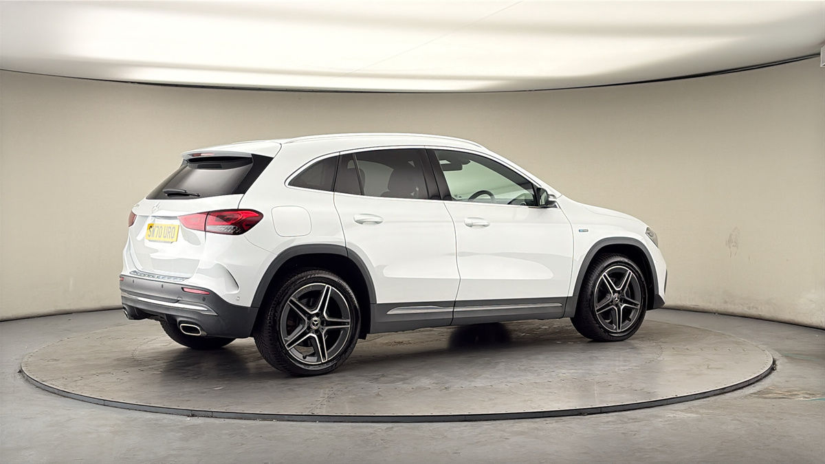 More views of Mercedes-Benz GLA
