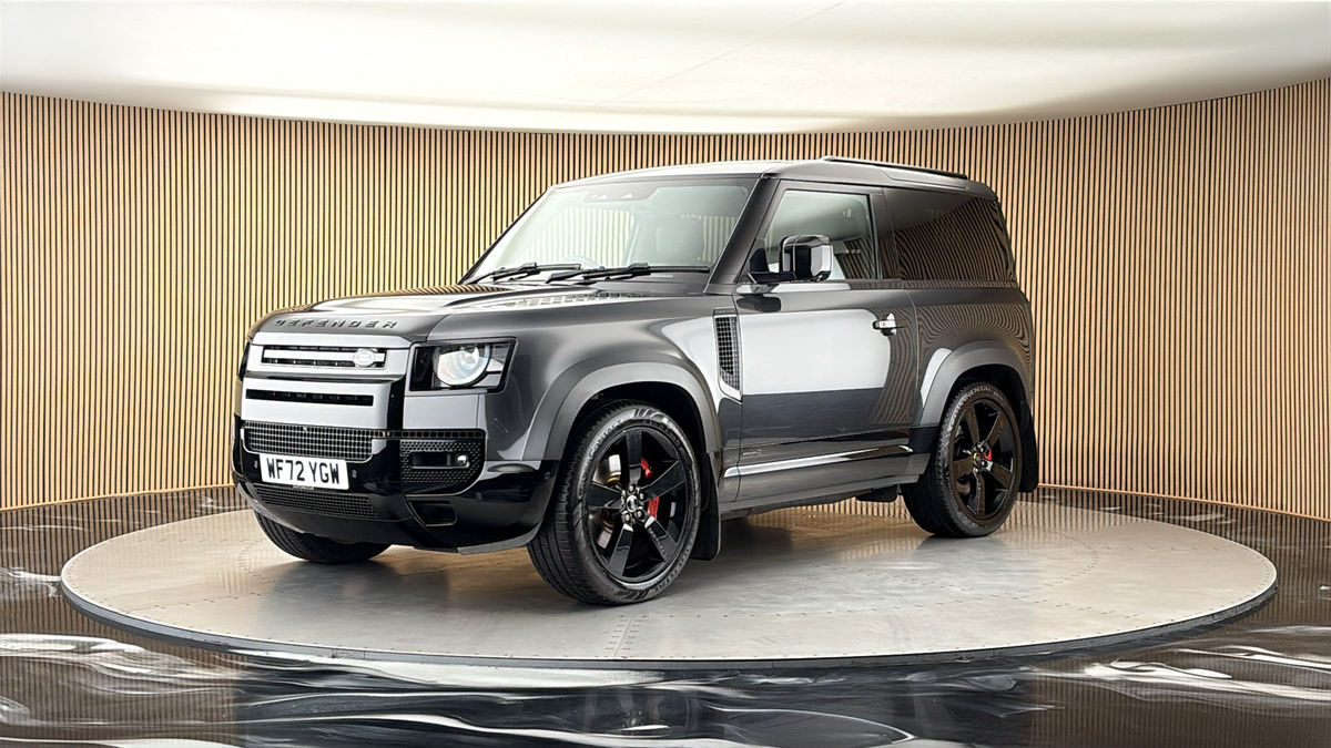 Land Rover Defender 90 Image 20