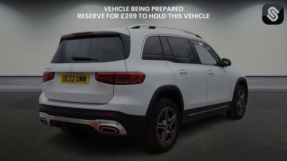 Mercedes-Benz GLB Image 4