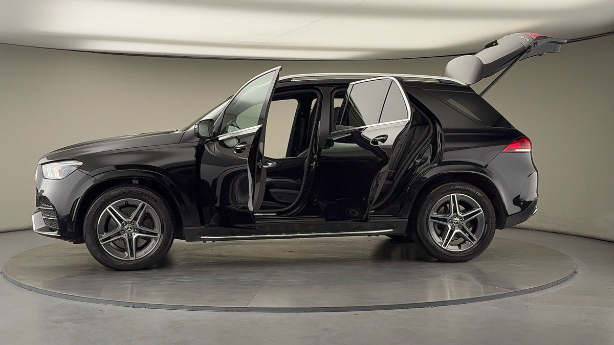 More views of Mercedes-Benz GLE