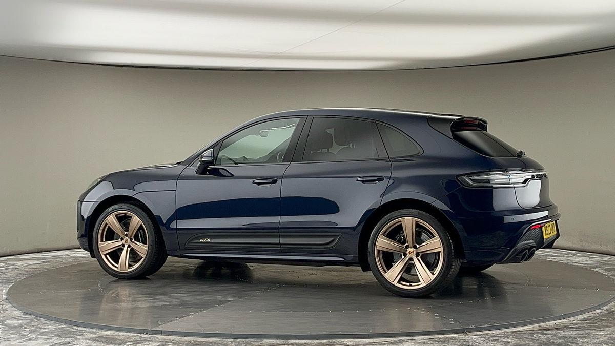 More views of Porsche Macan