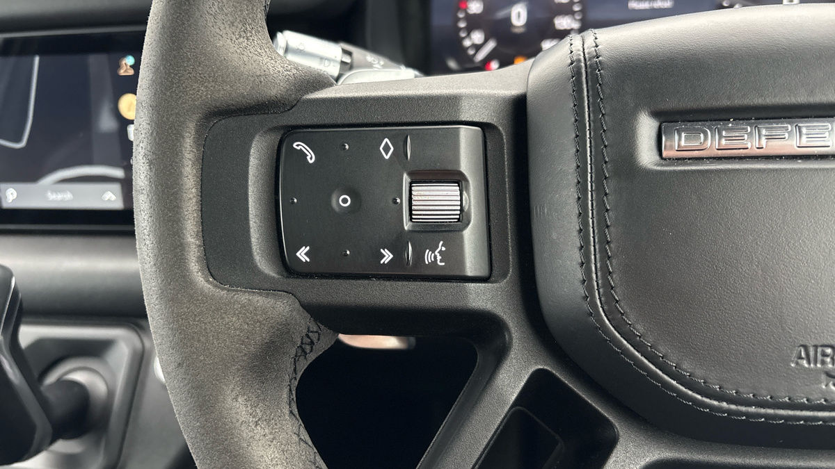More views of Land Rover Defender 90