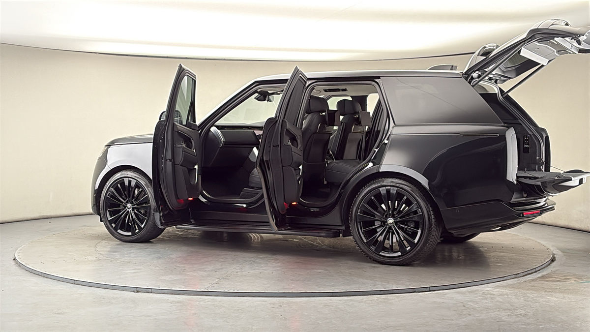 More views of Land Rover Range Rover