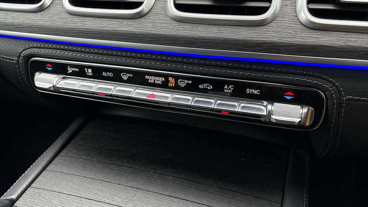 Mercedes-Benz GLE Image 25