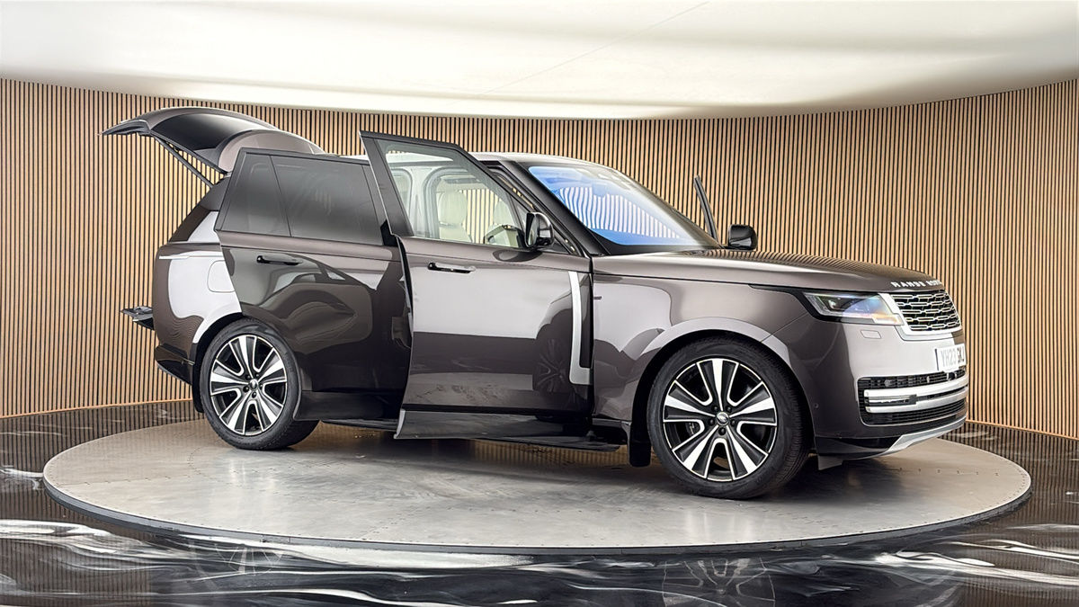 More views of Land Rover Range Rover