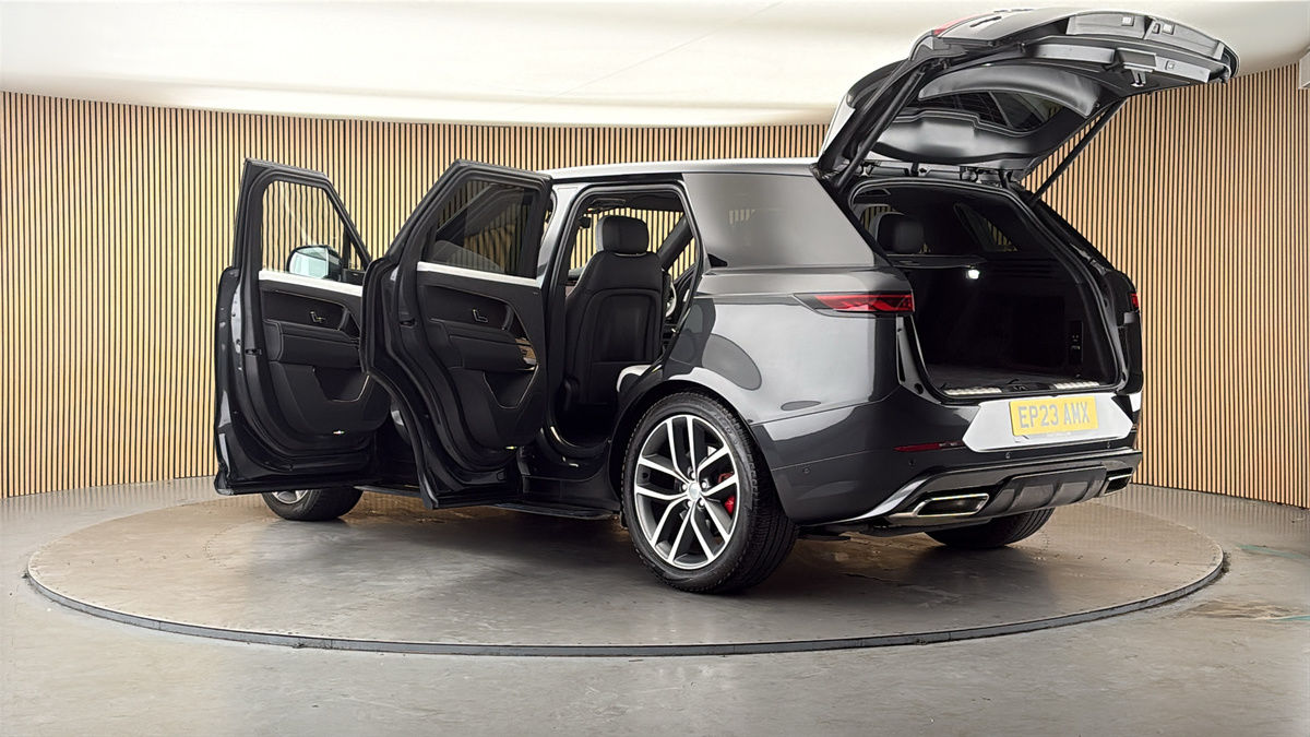 More views of Land Rover Range Rover Sport