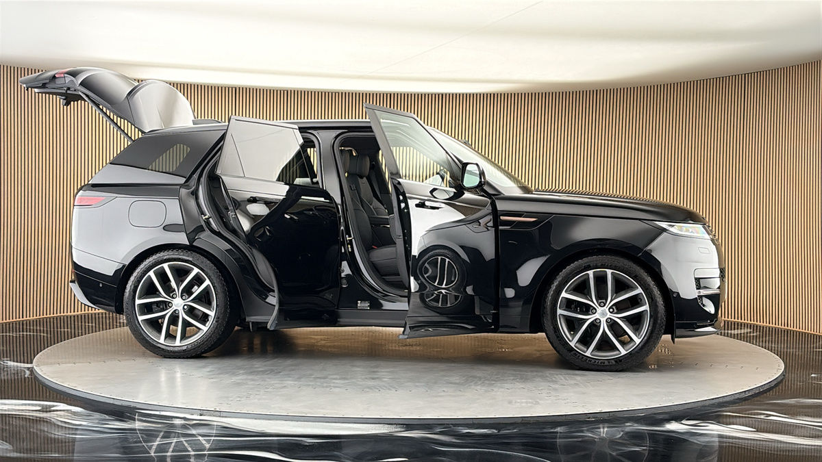 More views of Land Rover Range Rover Sport