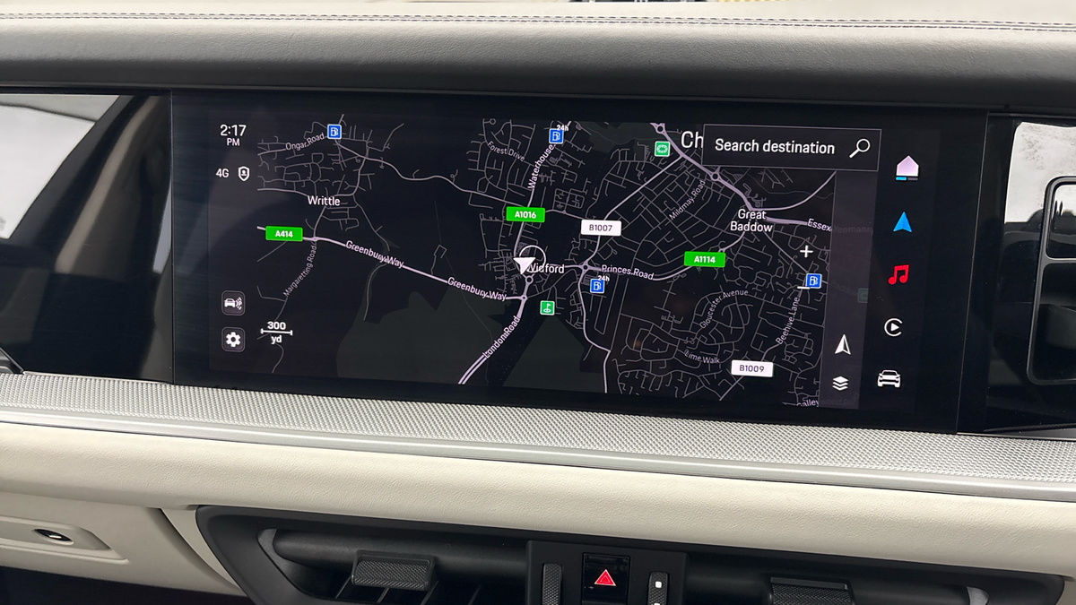 Porsche Cayenne Image 17