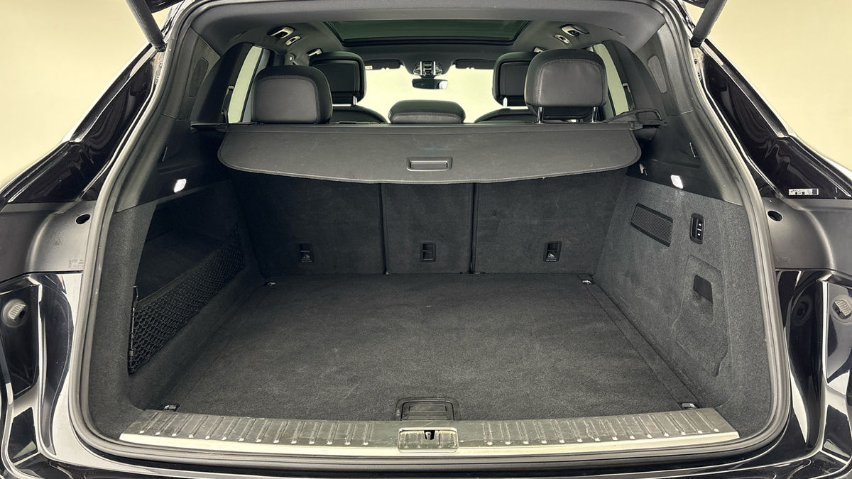 Porsche Cayenne Image 11