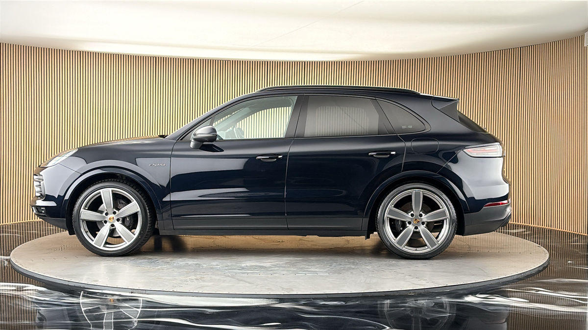 More views of Porsche Cayenne
