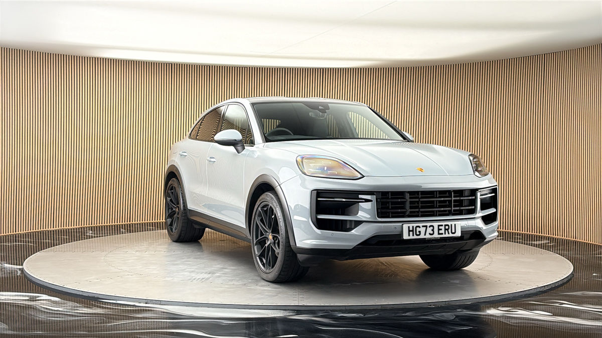 More views of Porsche Cayenne
