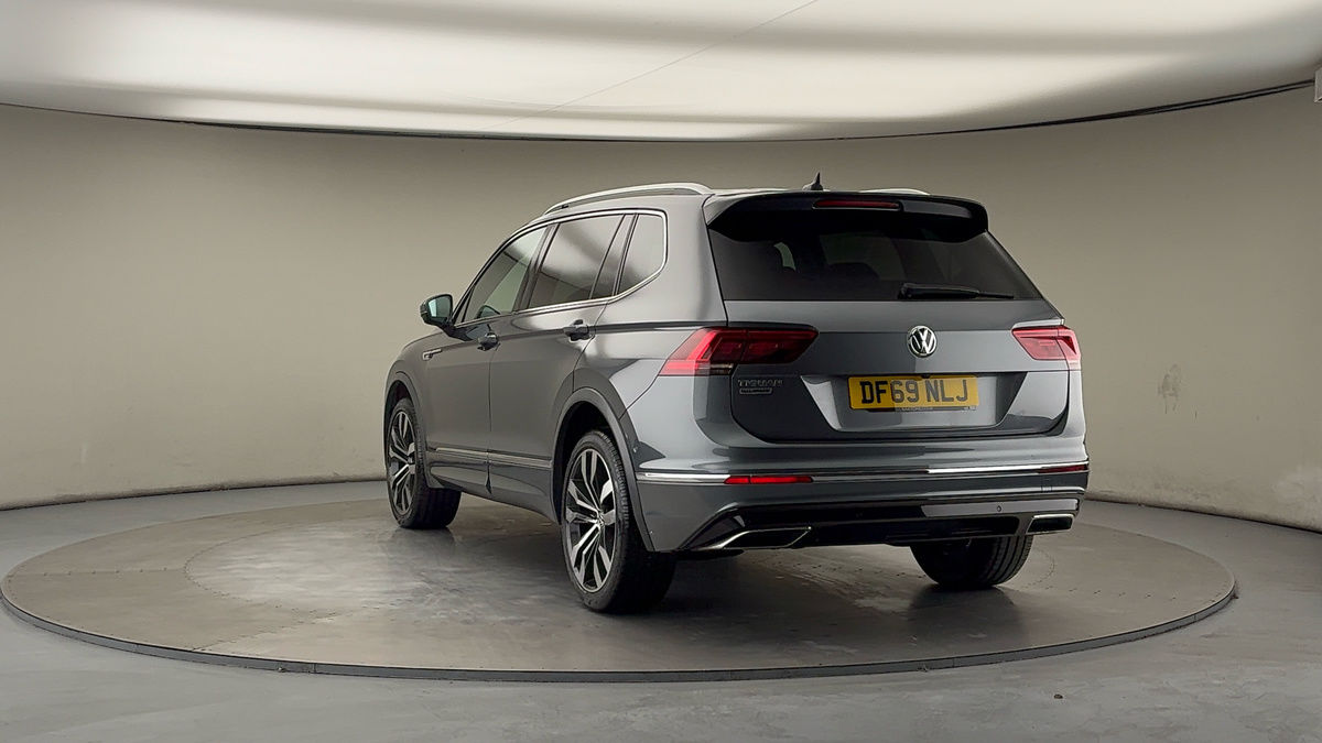 More views of Volkswagen Tiguan Allspace