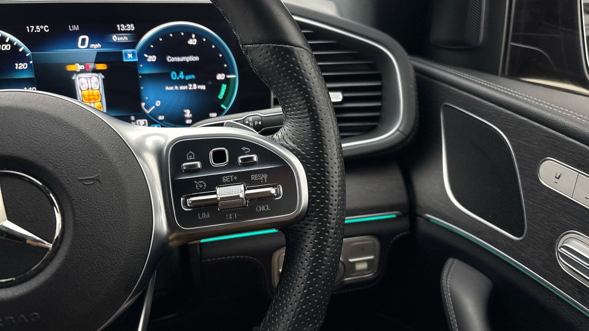Mercedes-Benz GLE Image 14