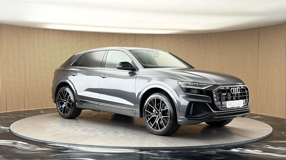 More views of Audi Q8