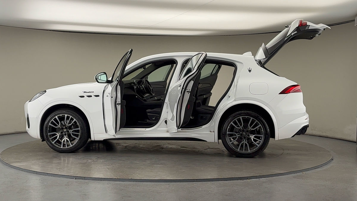 More views of Maserati Grecale