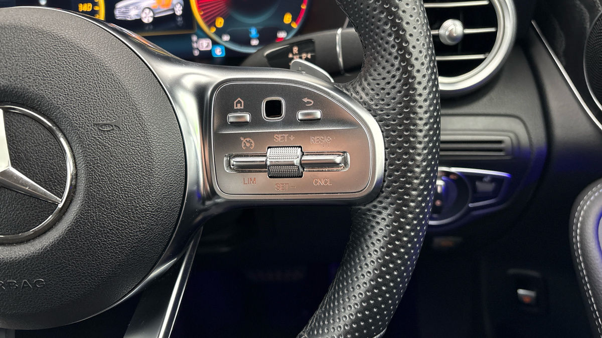 Mercedes-Benz GLC Image 14