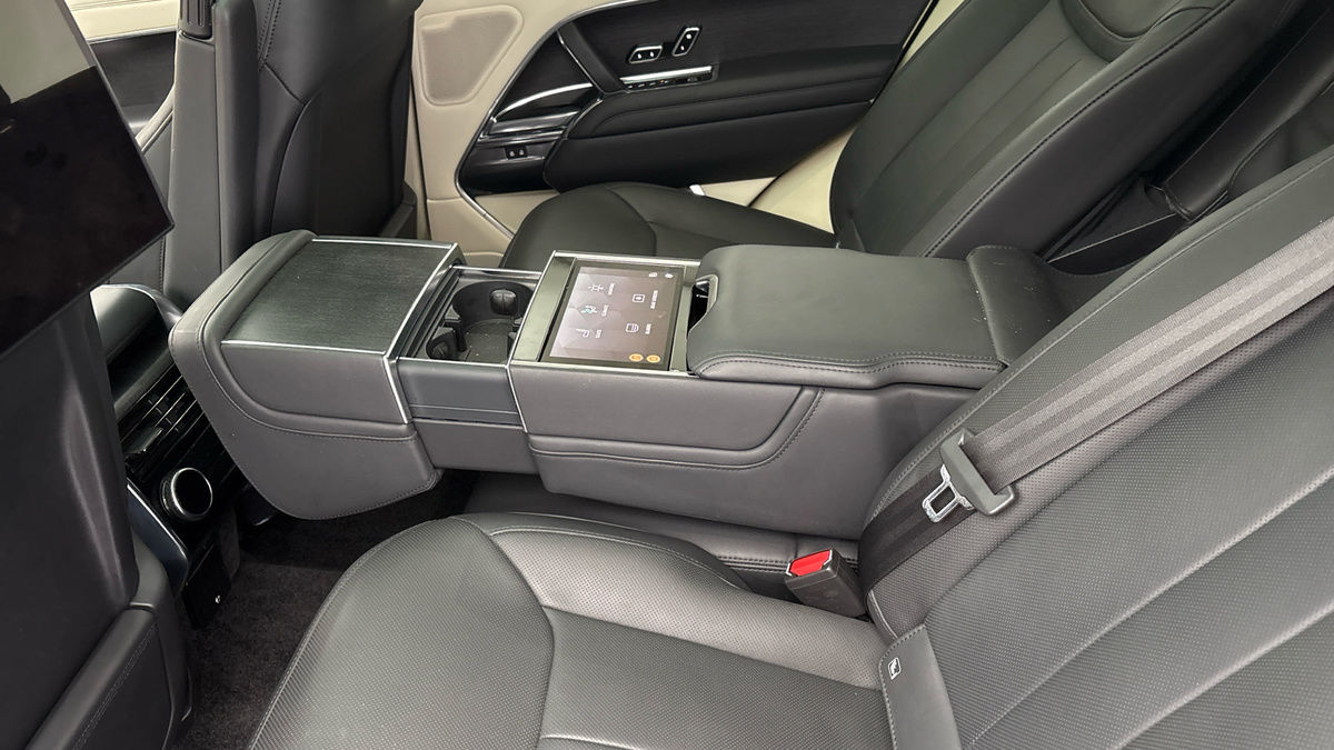 Land Rover Range Rover Image 9
