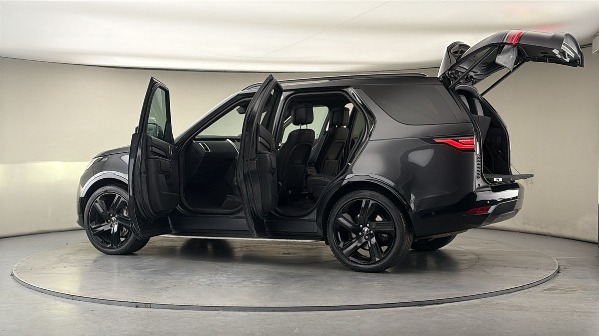 More views of Land Rover Discovery