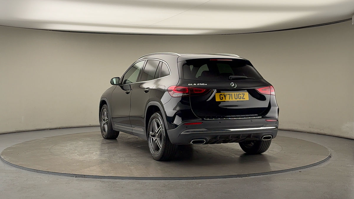 More views of Mercedes-Benz GLA