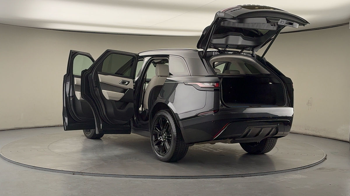 Land Rover Range Rover Velar Image 23